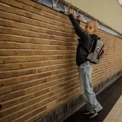 Pick & Pack Shark Shape Backpack S Visible Grey -Goedkope Koffert Rein Winkel image 15005