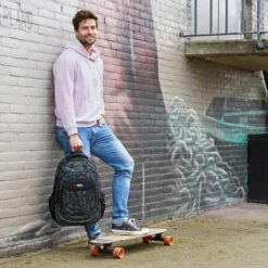 Enrico Benetti Santa Cruz 17.3" Laptop Rugtas Olijfgroen 8 Enrico Benetti Santa Cruz 17.3" Laptop Rugtas Olijfgroen -Goedkope Koffert Rein Winkel image 16878