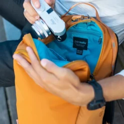 Pacsafe Eco 18L Backpack Econyl Gravity Gray -Goedkope Koffert Rein Winkel image 17385