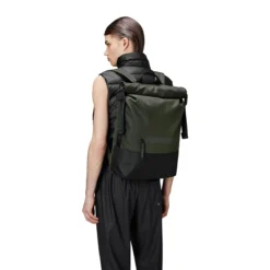 Rains Trail Rolltop Backpack W3 Green -Goedkope Koffert Rein Winkel image 17461