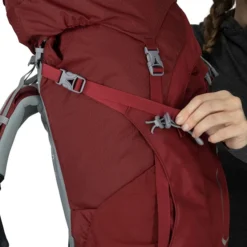 Osprey Ariel 55 Womens Backpack XS/S Claret Red 33 Osprey Ariel 55 Womens Backpack XS/S Claret Red -Goedkope Koffert Rein Winkel image 17956